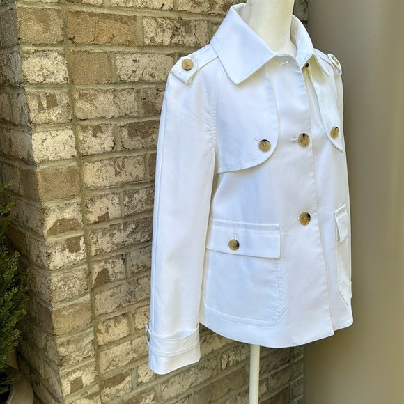 Premise Crisp White Jacket - Picture 2 of 16